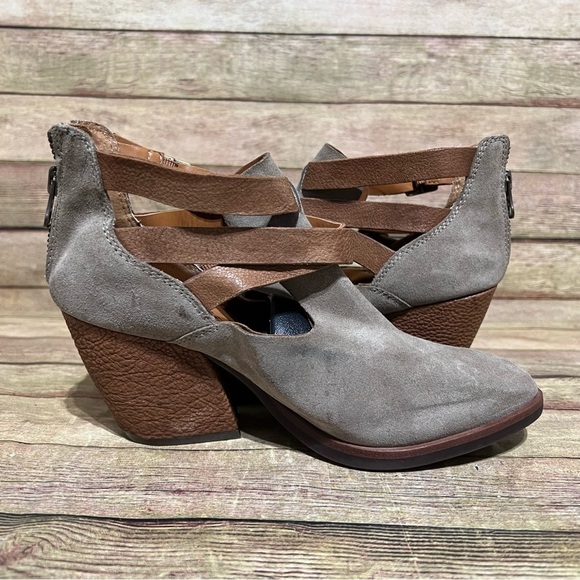 Kork-Ease Grey Suede Stina Ankle Boots - Picture 4 of 8